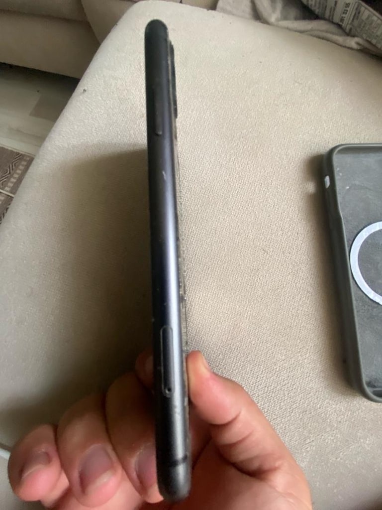 ekranda kamerada herhangi bi sorunu yok iphone11 yd - 3