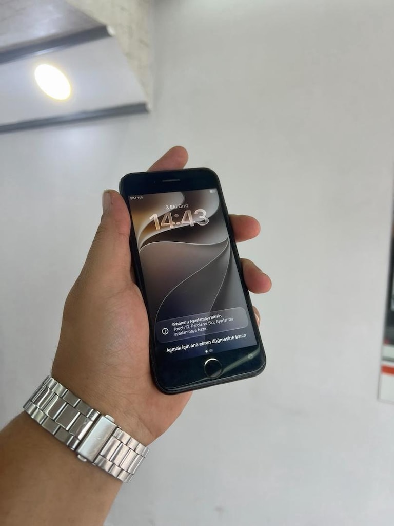 İPHONE SE 128 GB 2.NESİL - 4