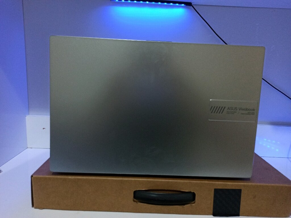 Asus vivobook laptop - 4