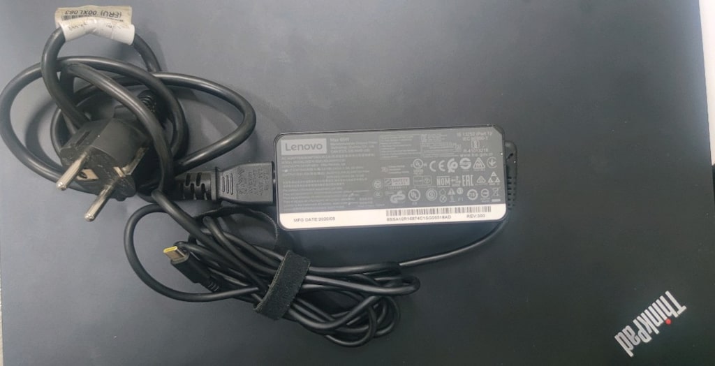 Lenova Thinkpad E15 - 6