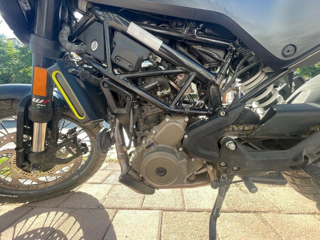 husqvarna svartpilen 401 - 3