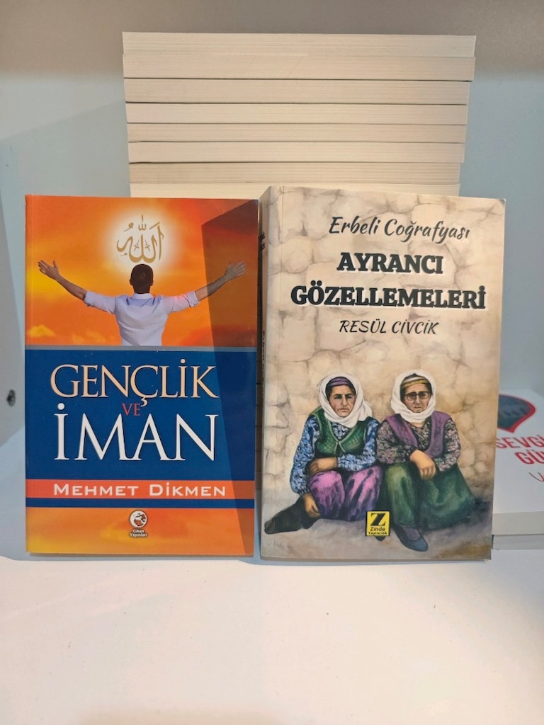 25 adetlik karışık kitap lotu. - 5