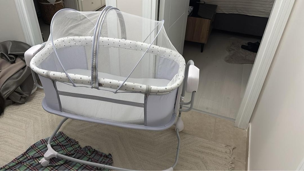otomatik sallanabilir anne yanı beşik - 3