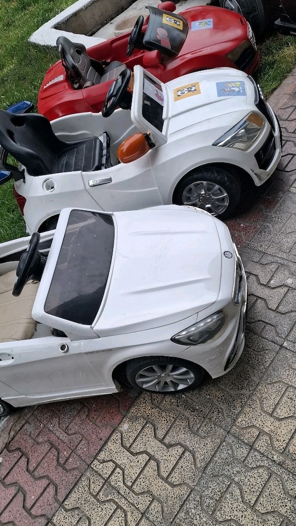 AKÜLÜ ARABA GARAJ 3999 BASLIYOR akü ve sarj aletini sıfır - 12