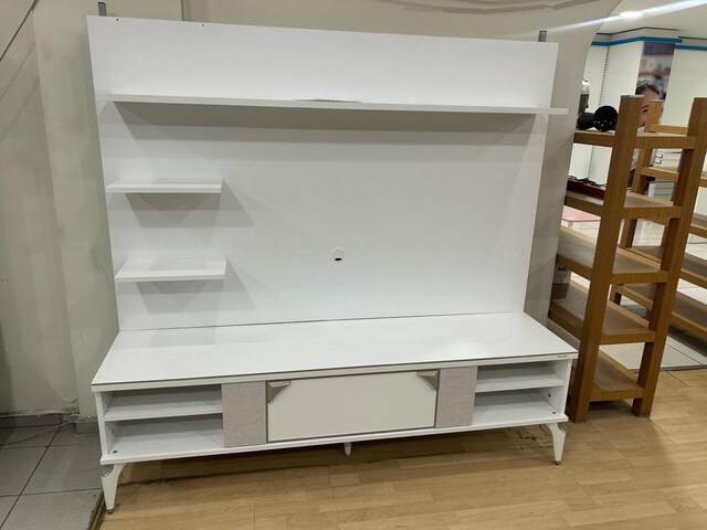 Tv ünitesi