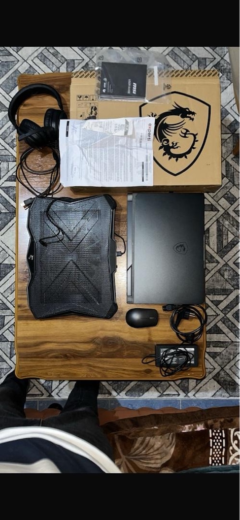 MSİ CYBORG 15 A13V i7 1Tb hafıza 16 gb Ram 4060 Rtx