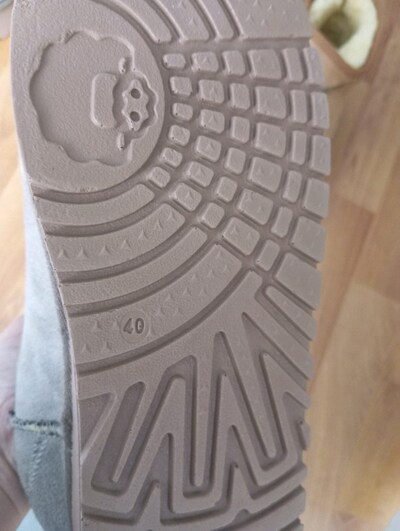 UGG bot