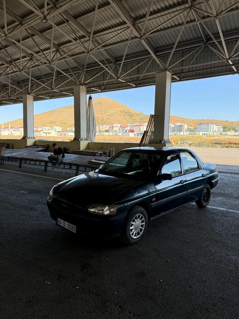 Değişensiz Ford Escort CL - 2