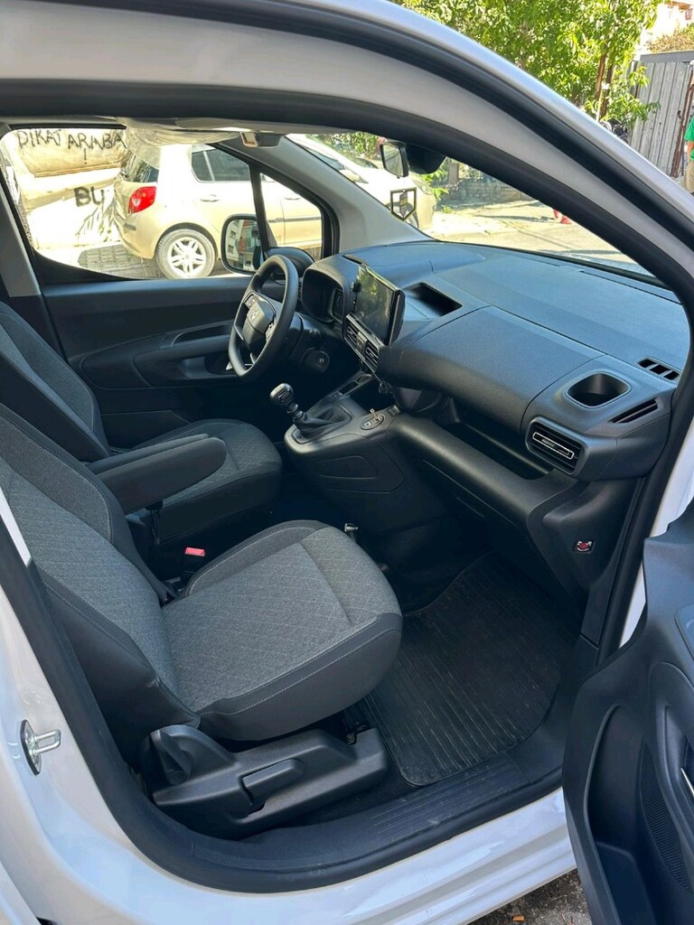 Opel combo life essential - 12