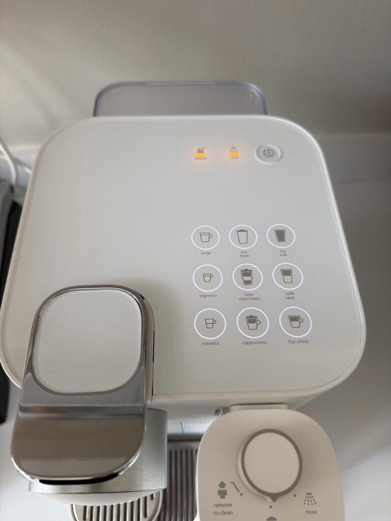 Nespresso F541 Gran Lattissima Kapsüllü Kahve Makinesi - 2