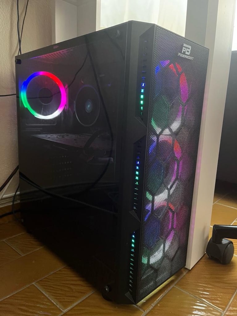 Ryzen 5 3500X | MSI RX580 8GB | 16GB RAM | 480GB SSD | Lenovo 27” 75Hz - 2
