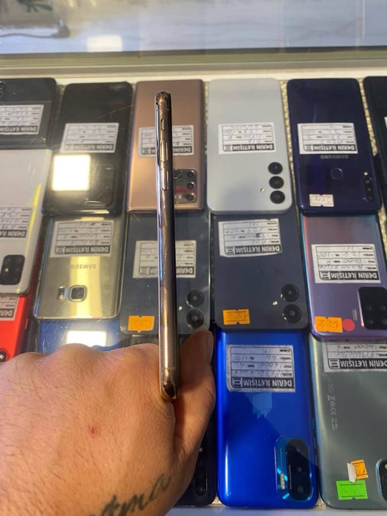 İPHONE XS 256 GB KUSURSUZ HERSEY AKTİF GOLD FULL ORJİNAL - 4