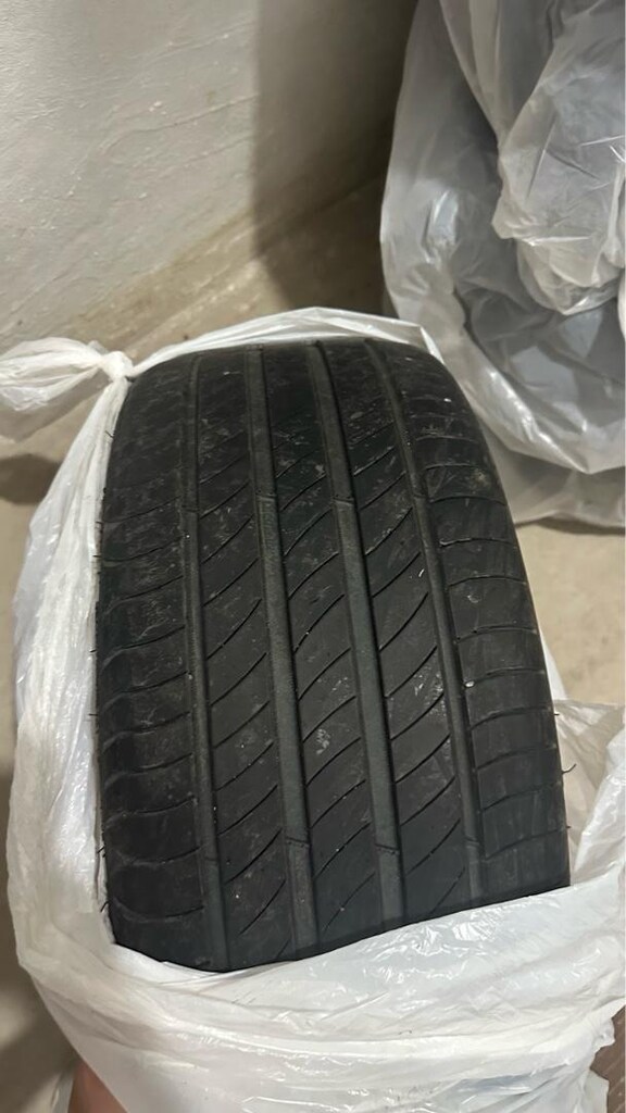 225/40/18 Michelin Primacy 4 - 2
