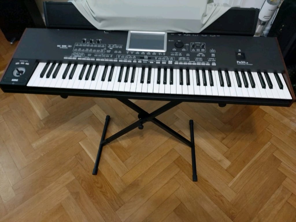 KORG PA 3XLE SIFIR AYARINDA HİÇ KULLANILMADI.