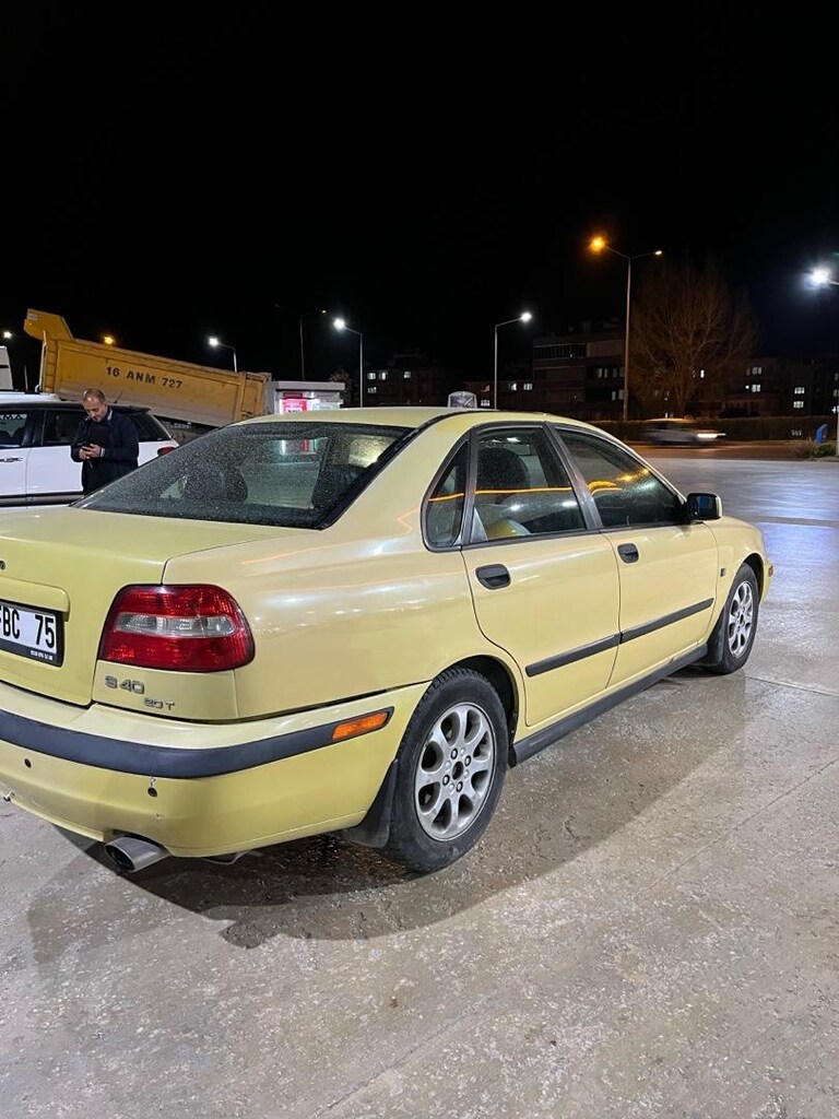 2001 VOLVO S40 - 4