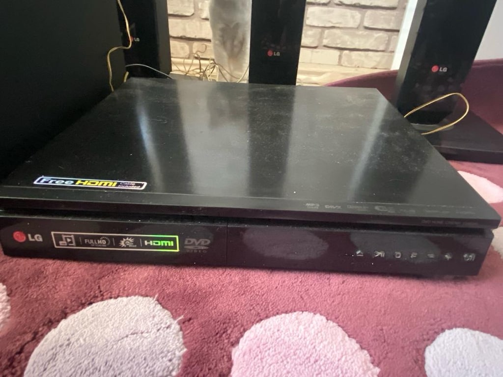LG 1000w 5+1 sinema sistemi
