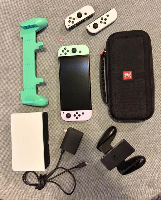 Nintendo Switch oled 128 gb Çipsiz 4 oyunlu