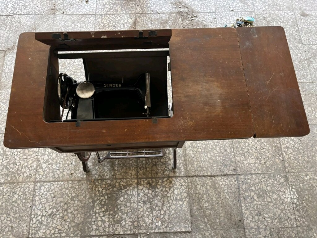 Singer dikiş makinesi masası ile birlikte - 14