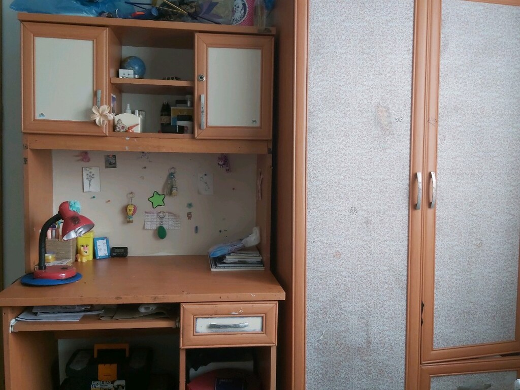 çalışma masası ve elbise dolabı - 3