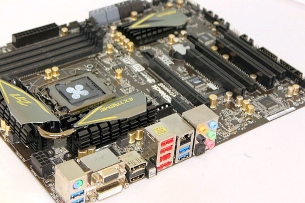 İ7 3770K 4.4GHZ MSI RX 5600XT OC 6GB 1TB SSD+256gb ssd 32REM 650+80ps - 9