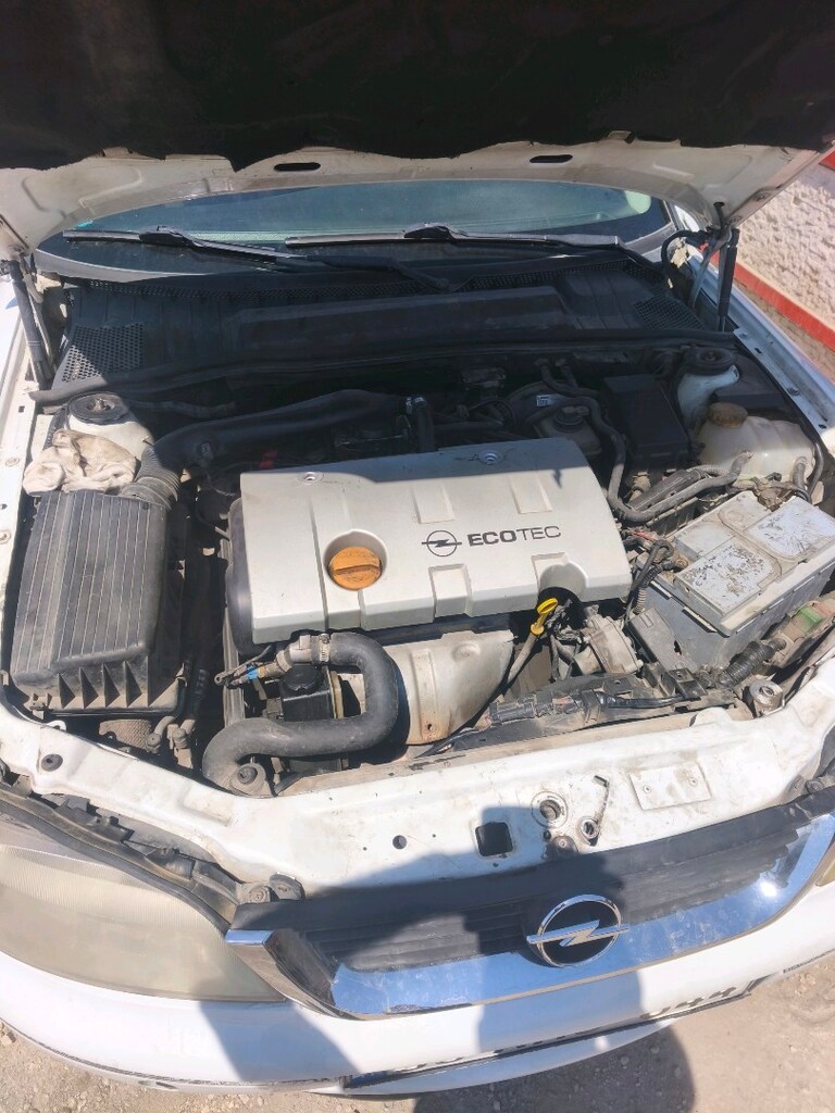 Opel Vectra b2 1.6 motor - 10