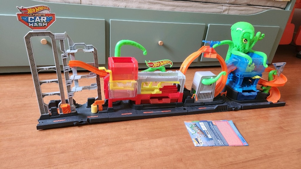 Hot wheels ahtapot araba yikama