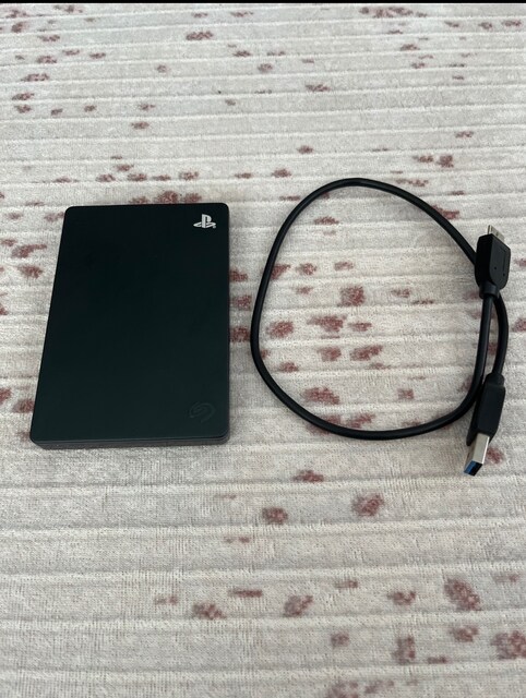 Seagate PS4 / PS5 Resmi Lisanslı 2 TB Harici Disk (Siyah)