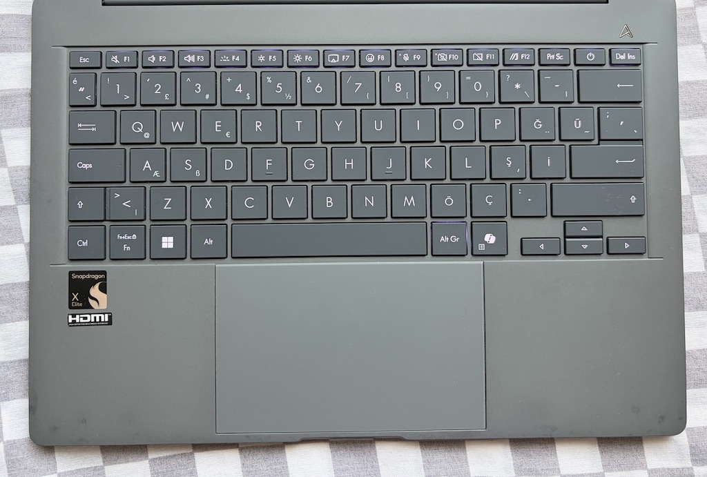 ASUS ZENBOOK A14 OLED SNAPDRAGON X ELİTE 32 GB RAM 1 TB SSD - 3