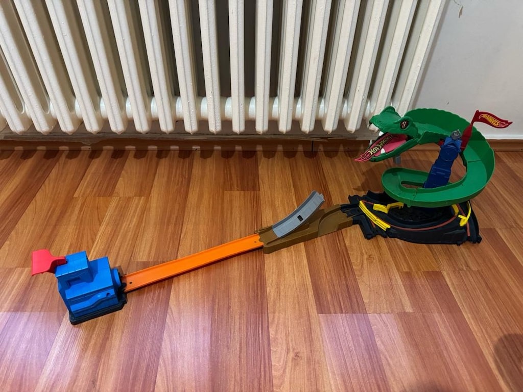 Hot Wheels City Yılan Loop Ve Akrobasi Oyun Seti - 4