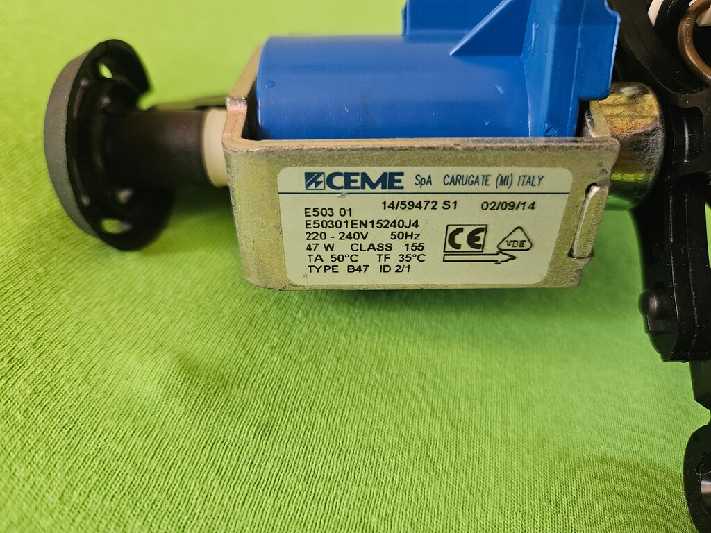Tefal GV8980 Kazanlı Ütü Su Pompası - 2