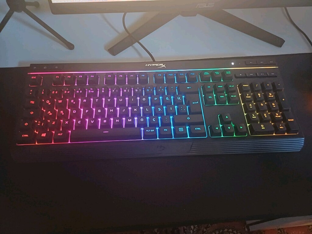 Hyperx Alloy Core RGB Membran Oyun Klavyesi Lütfen Acil Nakit Lazım - 2