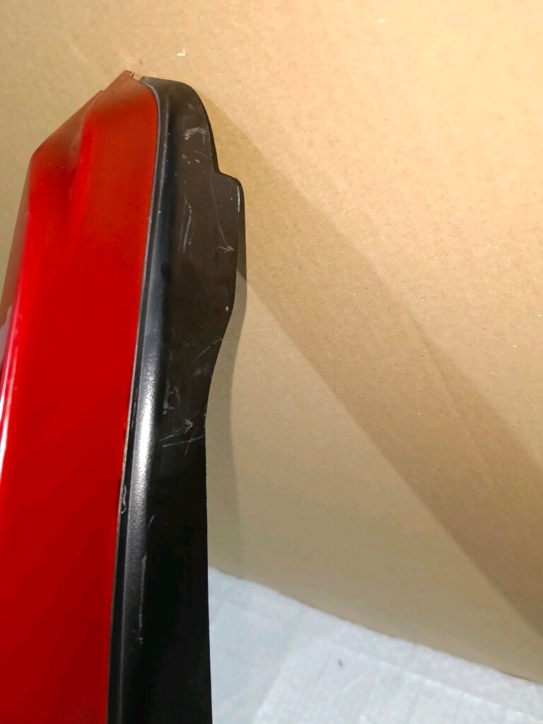 volvo × C60 sol arka stop orjinal çıkma sadece elimle gösterdiğim yer - 2