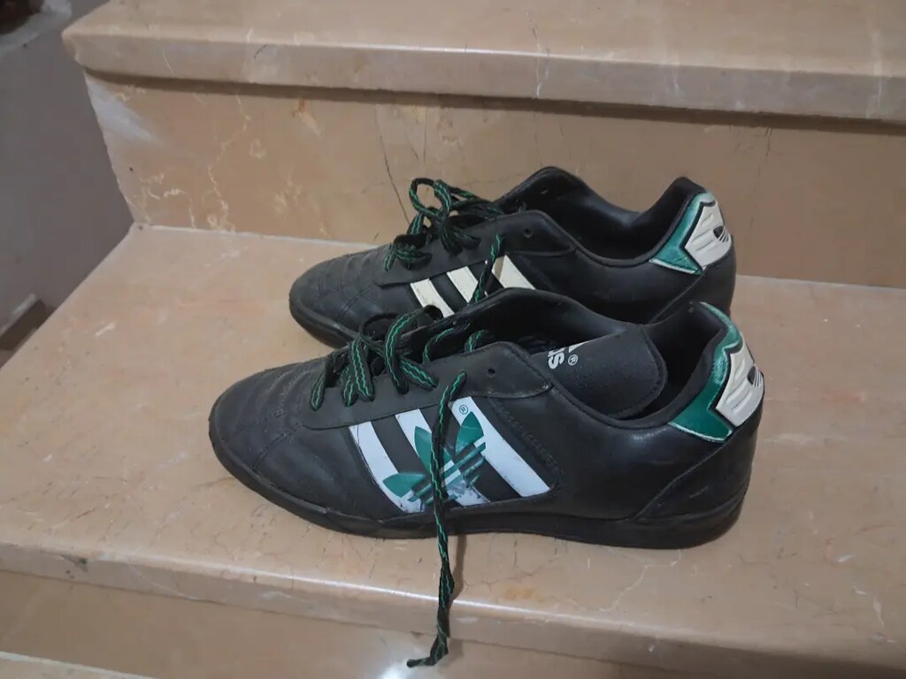 Adidas hal? saha ayakkab?s?