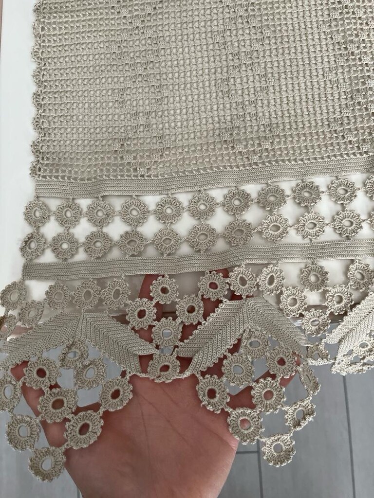 1 adet dantelli runner masa örtüsü ve 12 adet dantelli pecete örtüsü - 3