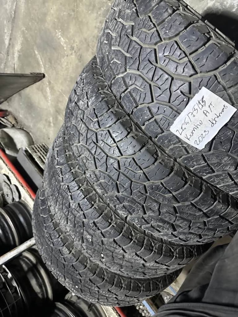 255/75/15 KUMHO 2023 A/T TAKIM SIFIR AYARINDA HATASIZ TEMİZ - 2