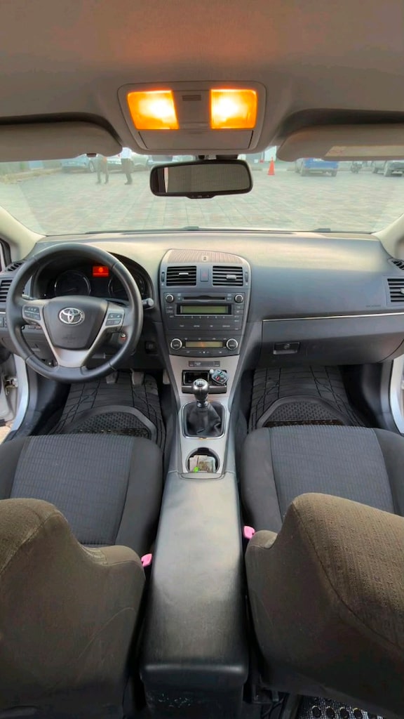 2011 model 83.000km Toyota avensis - 3