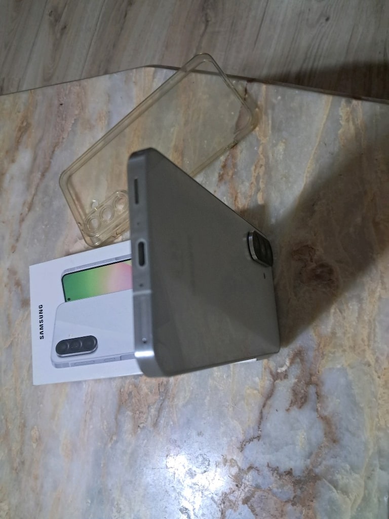 SIFIR AYARINDA YURTİÇİ 17AY GARANTİLİ 256GB 8RAM SAMSUNG A56 5G - 8