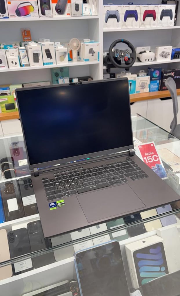 Rog STRIX G16 G615LR - 2