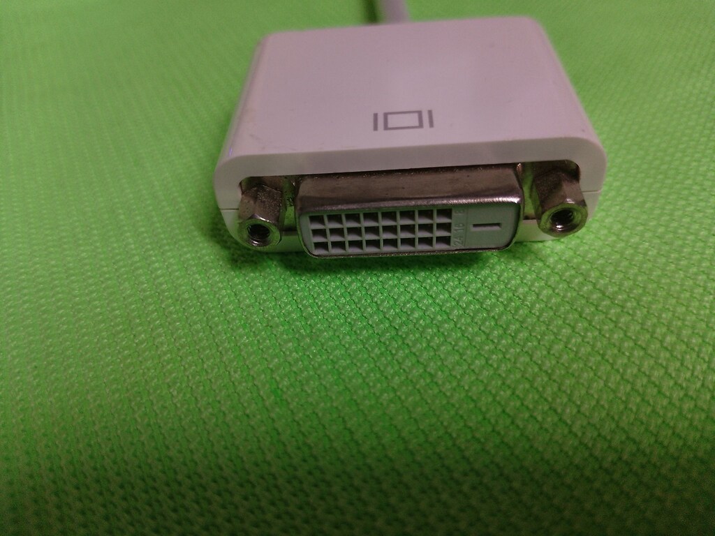 8010 APPLE DVI VGA MİNİ DİSPLAYPORT MAC THUNDERBOLT ADAPTÖRÜ 500 TL.80