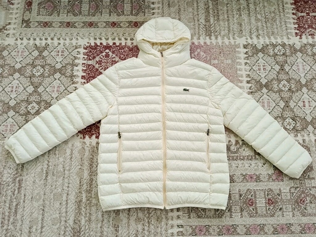 LACOSTE BEYAZ ŞİŞME MONT