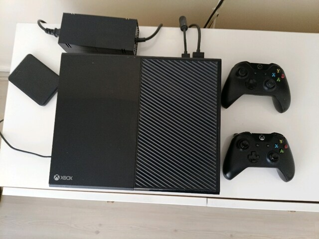 İKİ KOLLU XBOX ONE