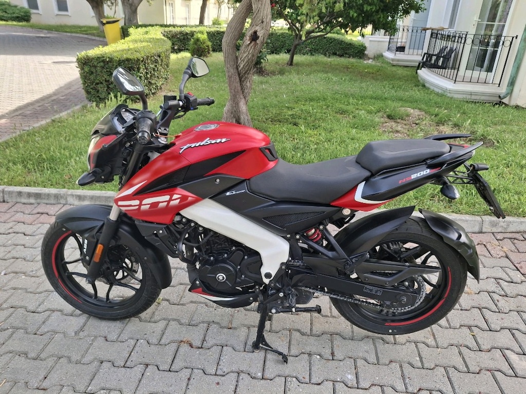sıfır ayarında bajaj ns 200 2023model