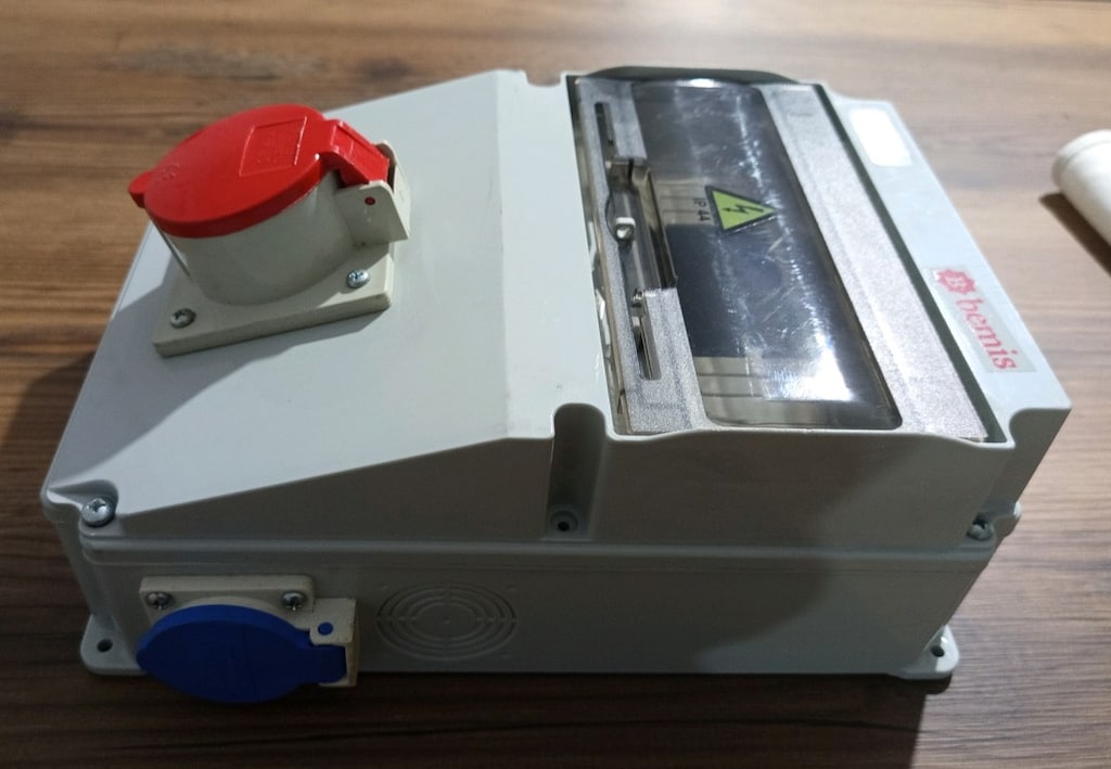BEMİS V10 SİGORTA KUTUSU - 2