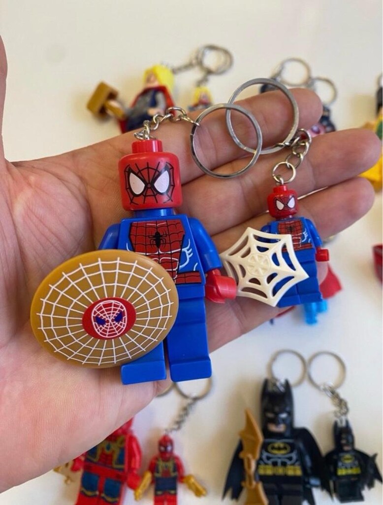 Lego Dev Marvel Figür Anahtarlıkları - 12
