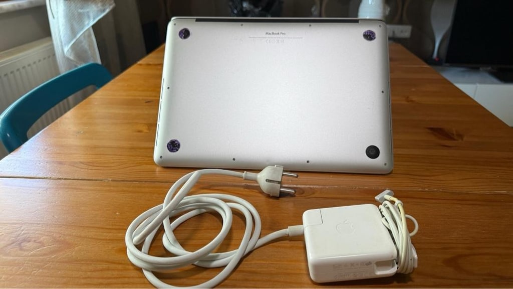 TERTEMİZ RETİNA MACBOOK PRO 13" 500gb SSD - 7