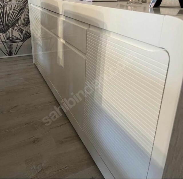 6 sandalye masa ünite ve konsol 10.000 tl