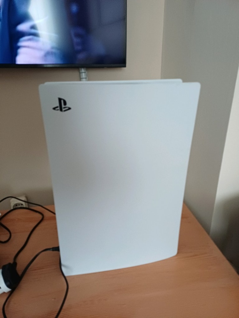 ps5 dijital sürüm 825 GB - 2