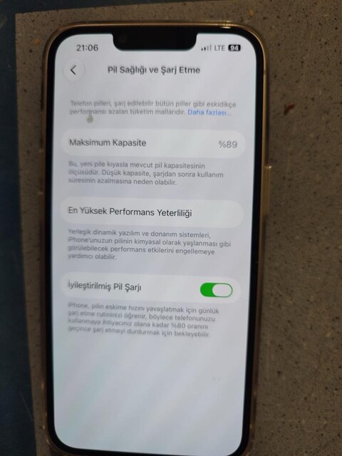 27 ios beta sürümlü. iphone 14. 128 gb. yeni gibi