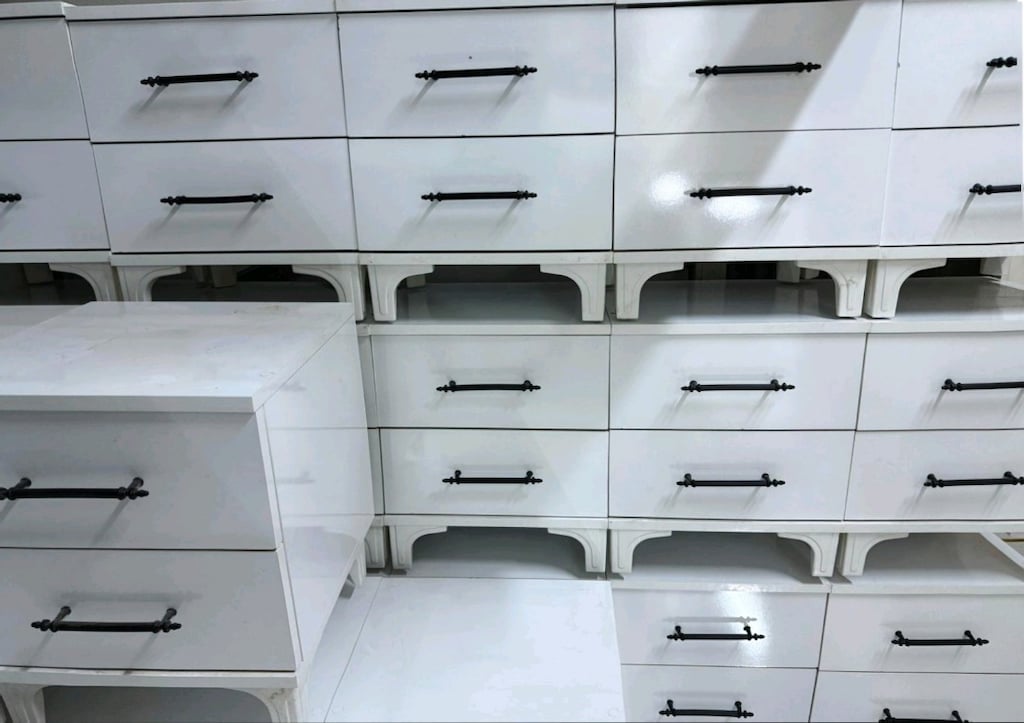 İmalattan yüksek ayaklı komidin - 3