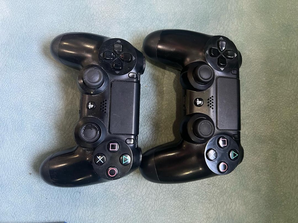 PS4 1TB - 3